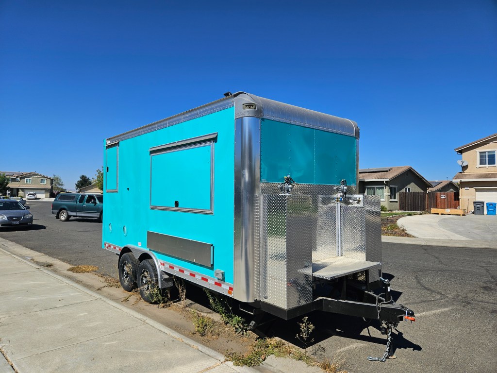 2023 Quality Trailers Inc, Enclosed Trailer 16